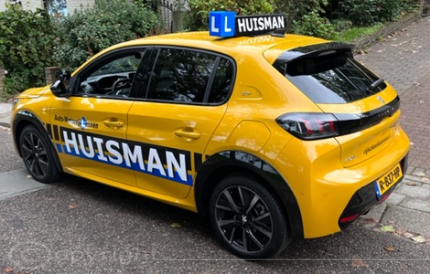 Wij geven les in een moderne Volkswagen Polo